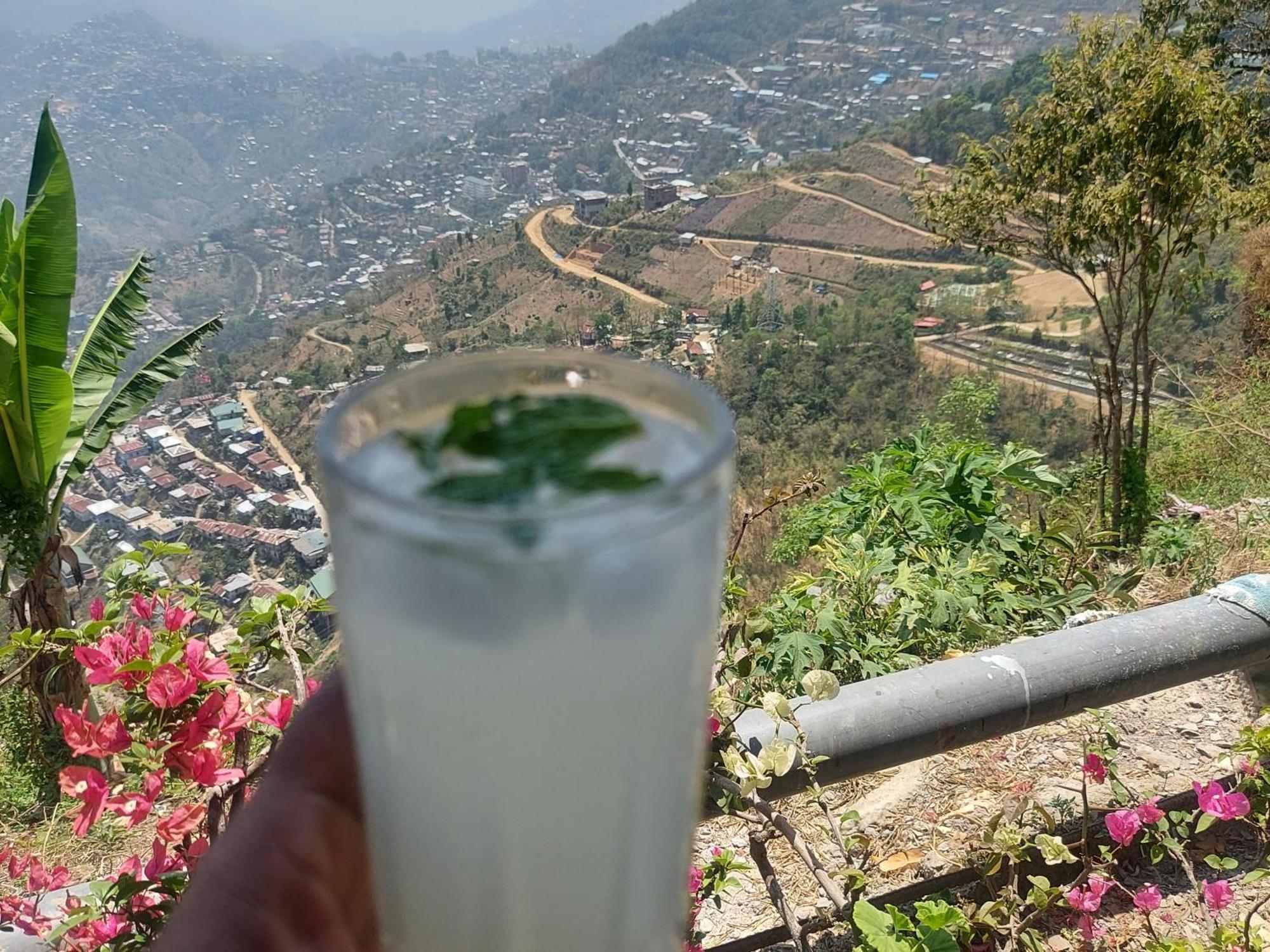 Giftland Homestay Āīzawl Kültér fotó